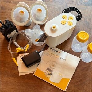 Medela Pump In Style with Yellow Accents